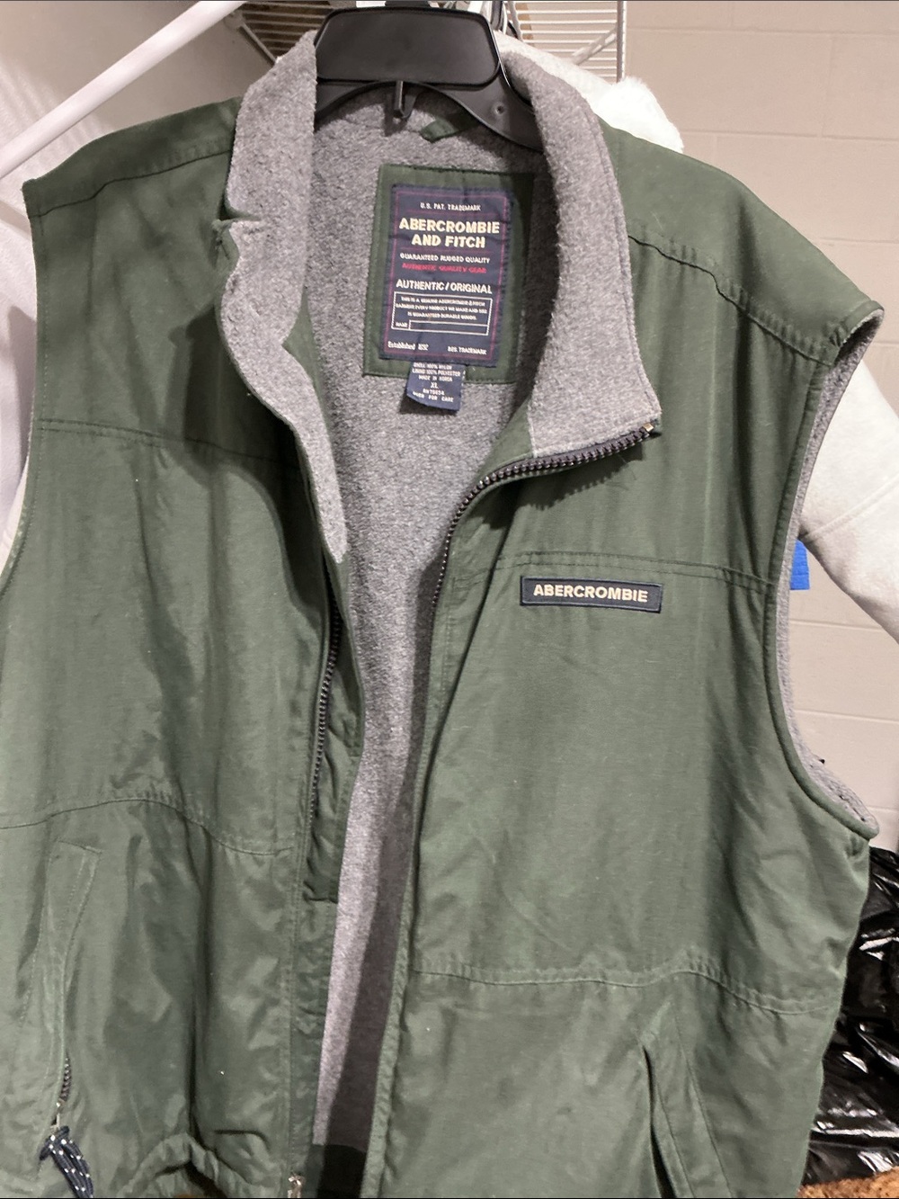 Abercrombie & Fitch Men's Green & Gray Vest Size XL